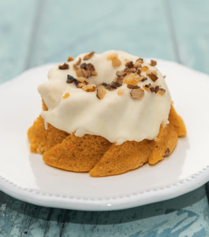 Κεκάκια bundt με πουρέ μήλου