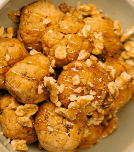 Melomakarona me xourmades